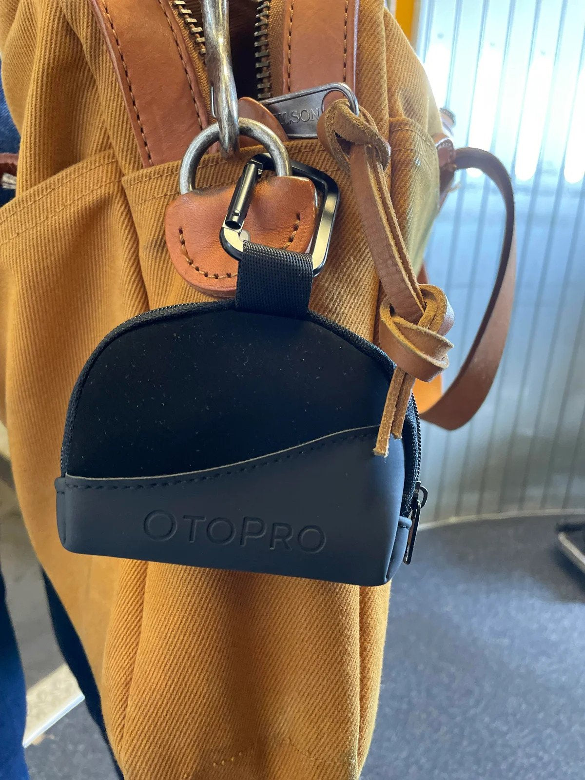 OtoPro Zipper Pouch